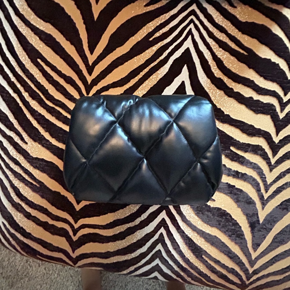 Balenciaga puffer clutch - Picture 3 of 6